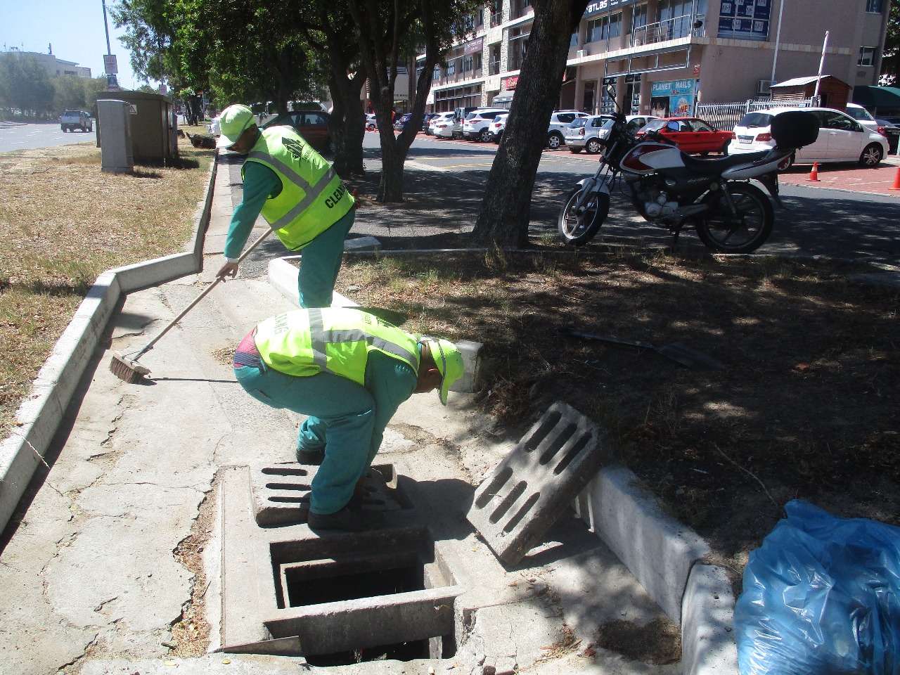 cleaning of drains 5